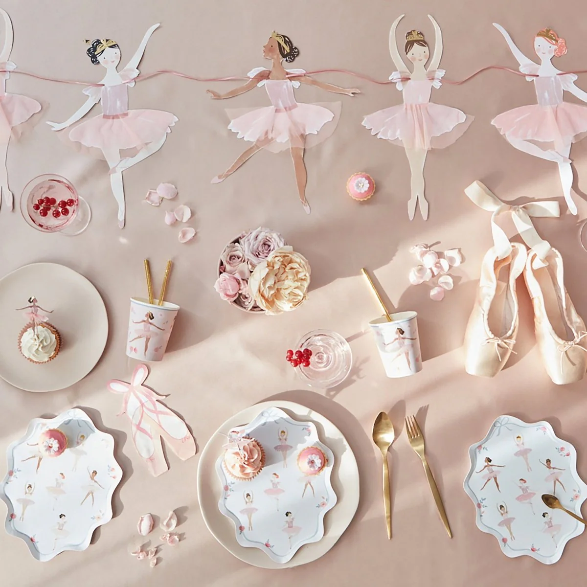 Ballerina Small Dessert Plates, 7.5 x 9.75 Inches, 8 Count - Image 3