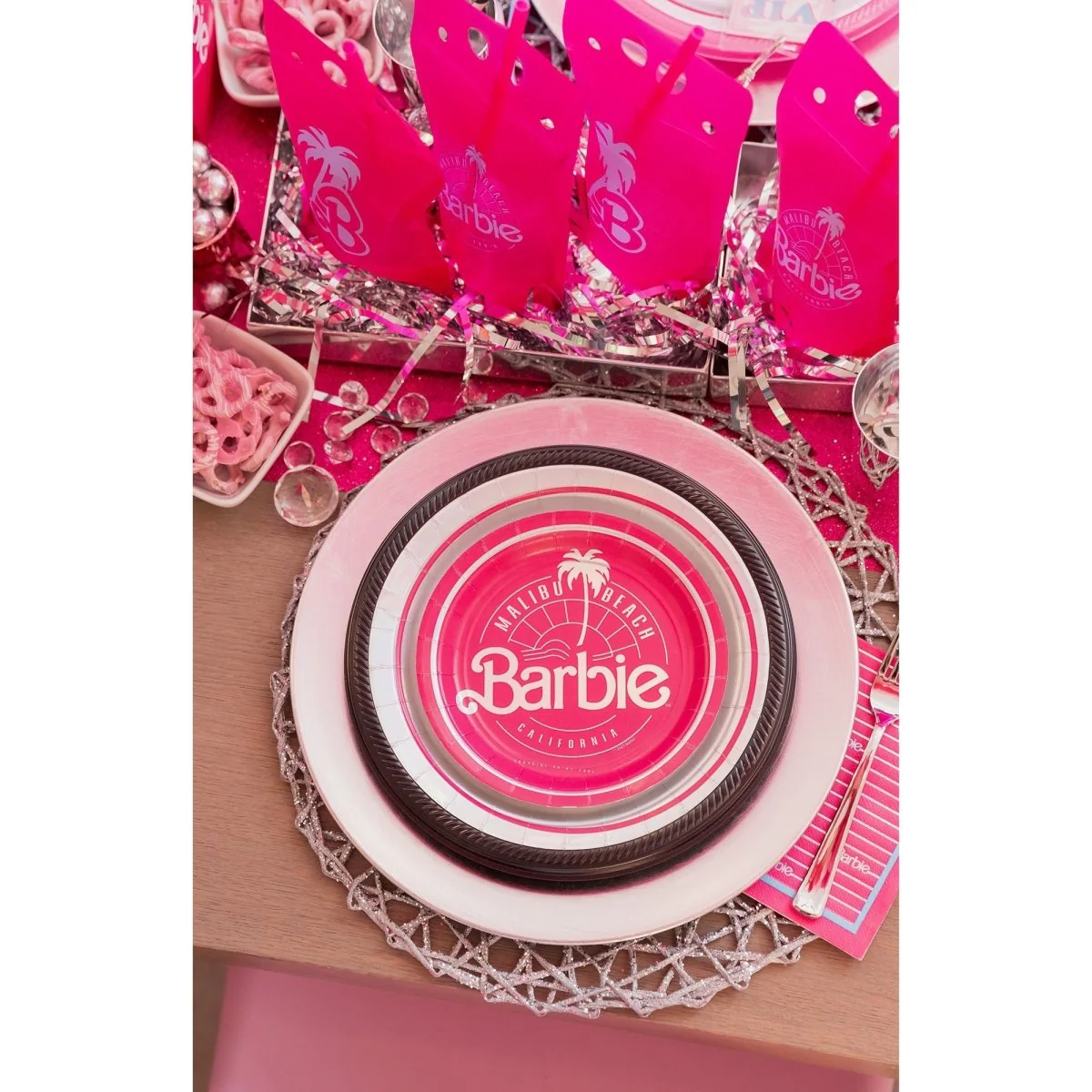Barbie Malibu Beach Small Round Dessert Paper Plates, 7 Inches, 8 Count - Image 3