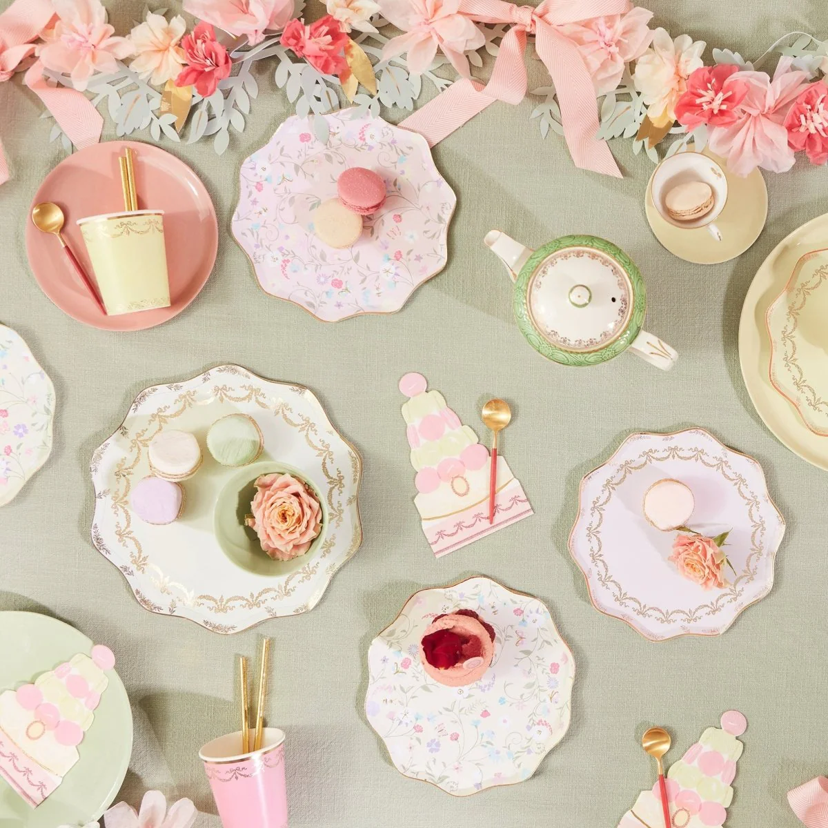 Floral Large Lunch Paper Plates, Ladurée, 9 Inches, 8 Count - Image 2