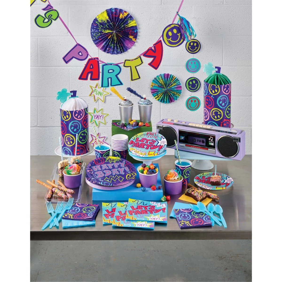 Graffiti Party Birthday Small Round Dessert Paper Plates, 7 Inches, 8 Count - Image 2