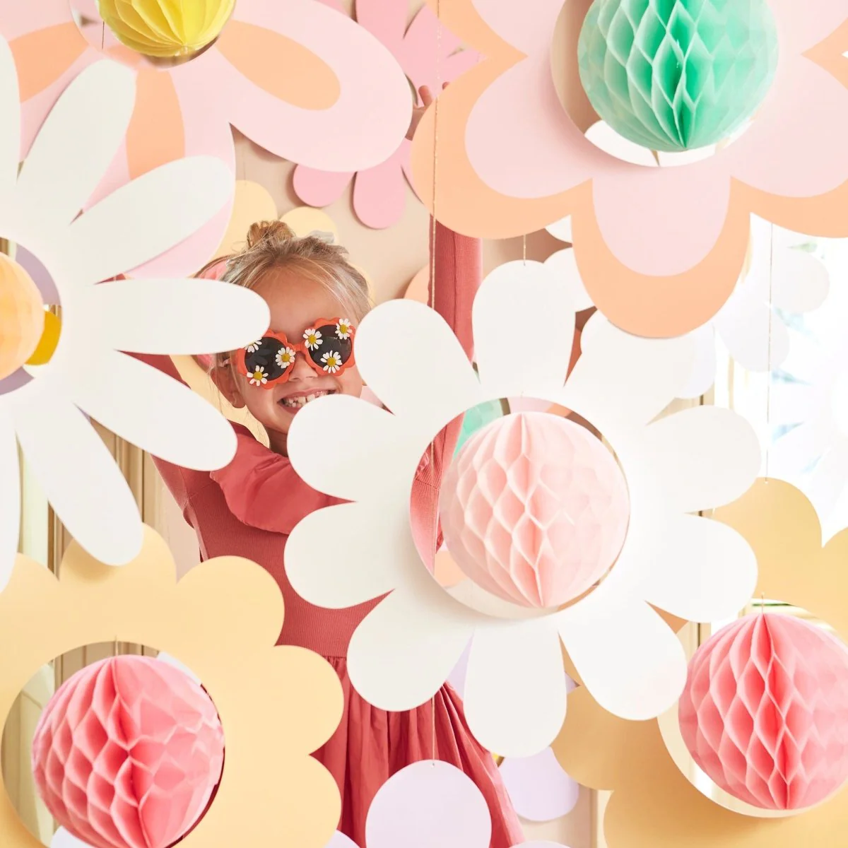 Happy Icons Flower Giant Garland, 144 Inches, 1 Count - Image 3