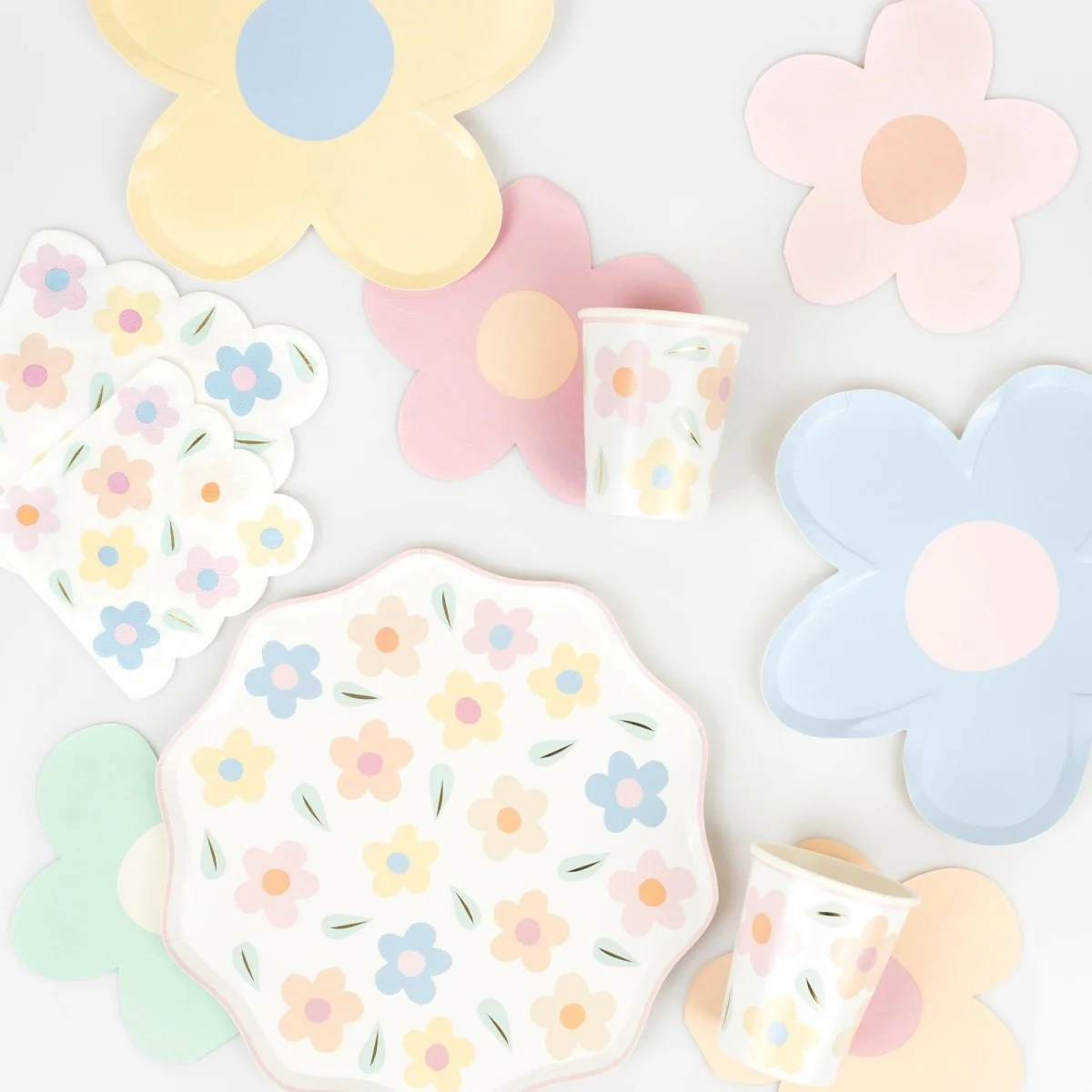 Happy Flowers Small Beverage Napkins, 16 Count - Image 2
