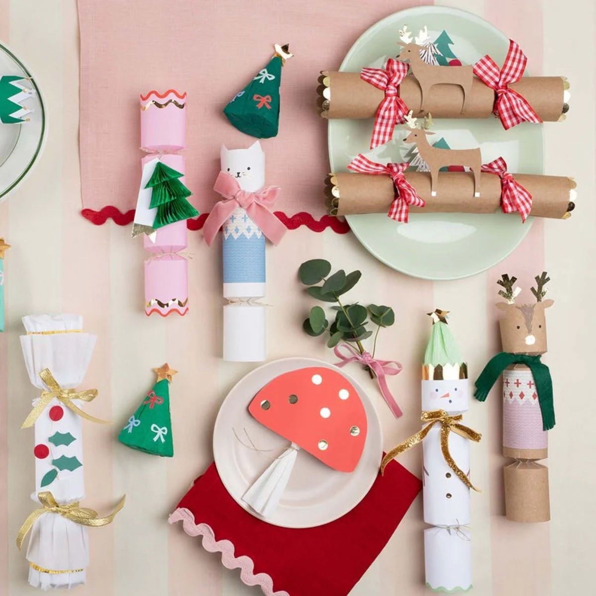 Jolly Christmas Reindeer Crackers, 6 Count - Image 5