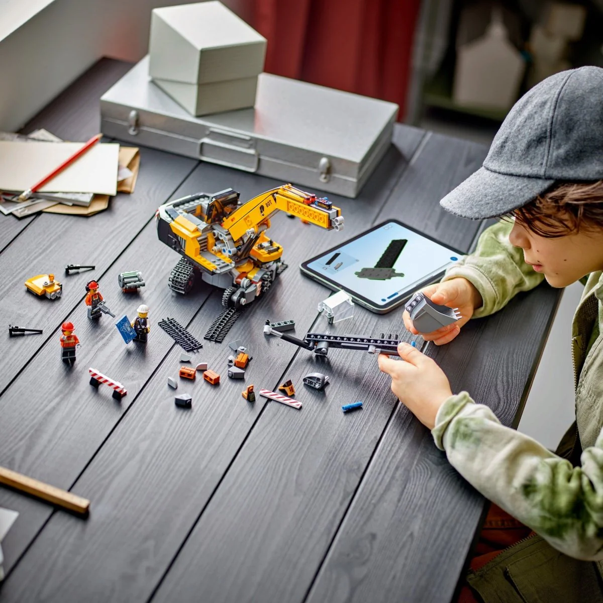 LEGO City Yellow Construction Excavator, 60420, Ages 8+, 633 Pieces - Image 9