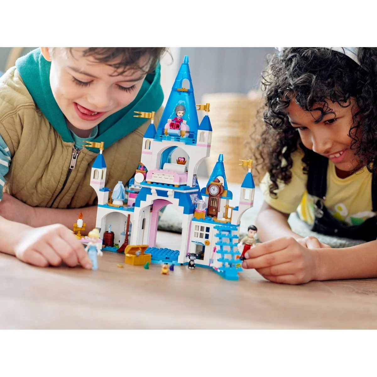 LEGO Disney Cinderella and Prince Charming's Castle, 43206, Ages 5+, 365 Pieces - Image 10