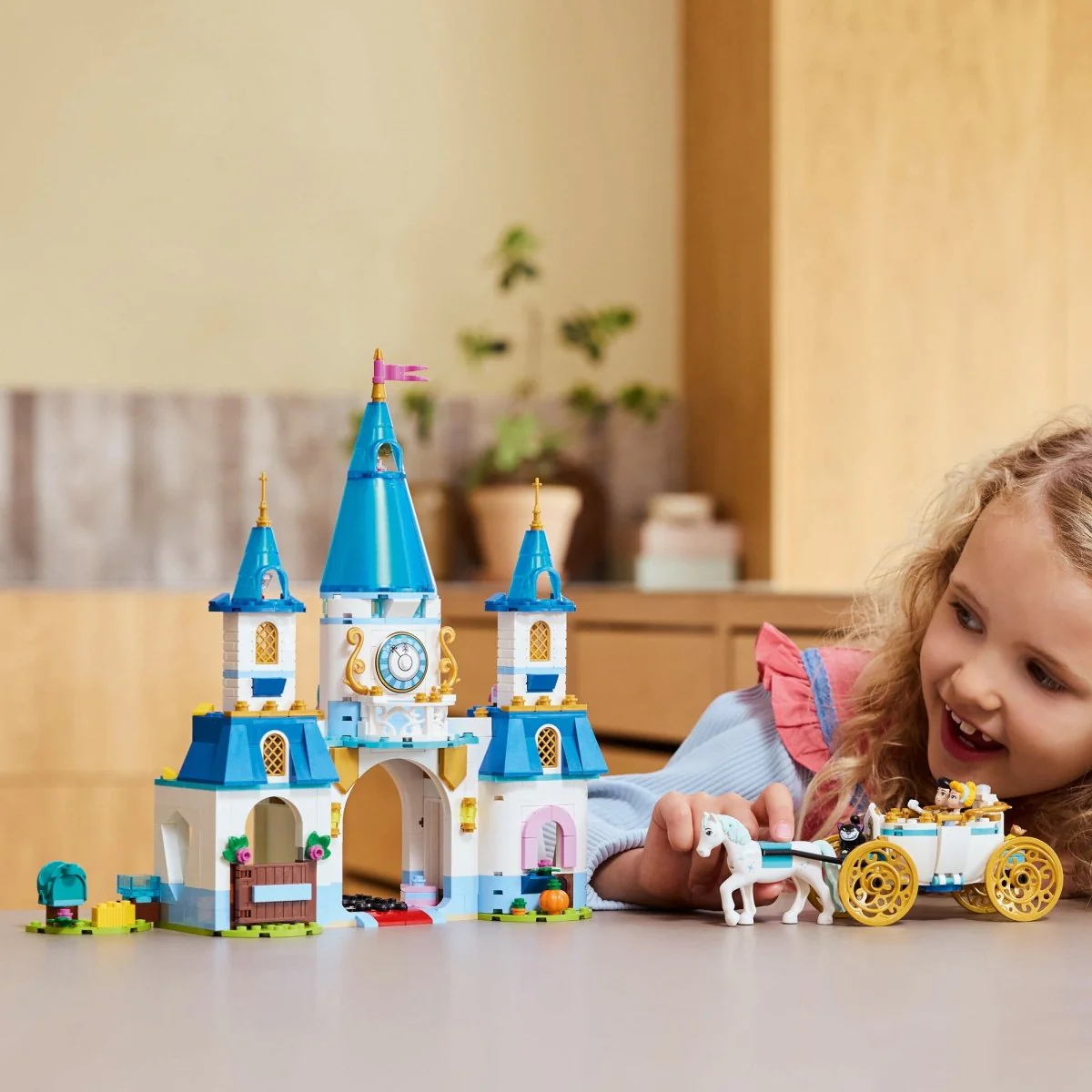 LEGO Disney Cinderella's Castle & Horse Carriage, 43275, Ages 6+, 596 Pieces - Image 9