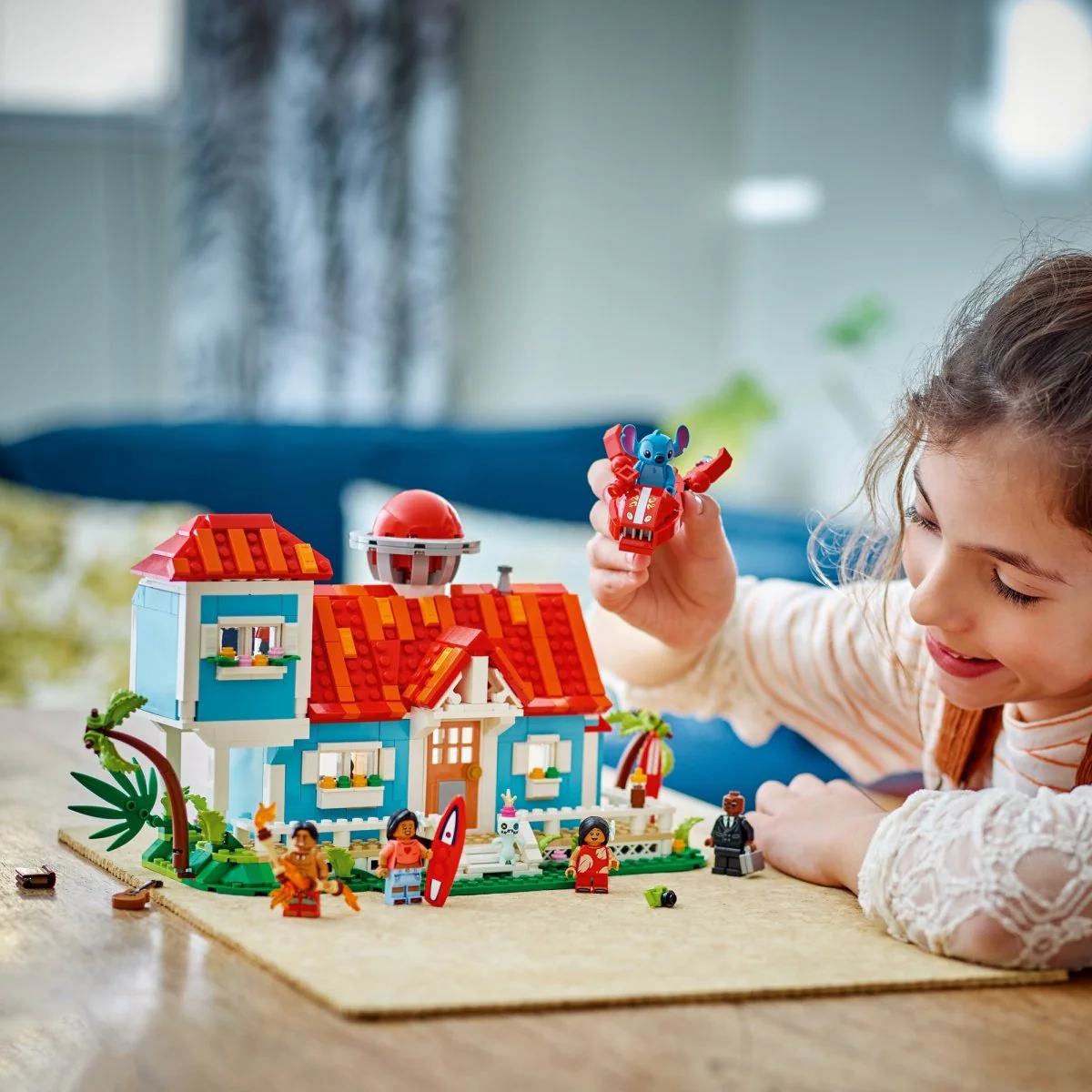 LEGO Disney Lilo and Stitch Beach House, 43268, Ages 9+, 834 Pieces - Image 10