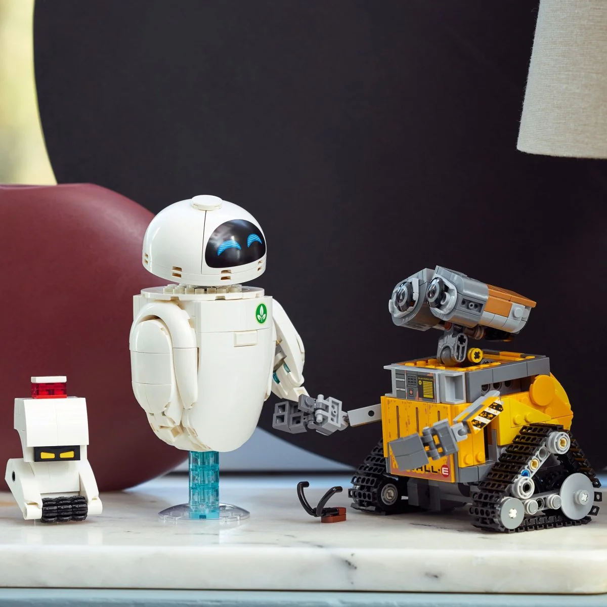 LEGO Disney WALL-E and EVE, 43279, Ages 18+, 811 Pieces - Image 12