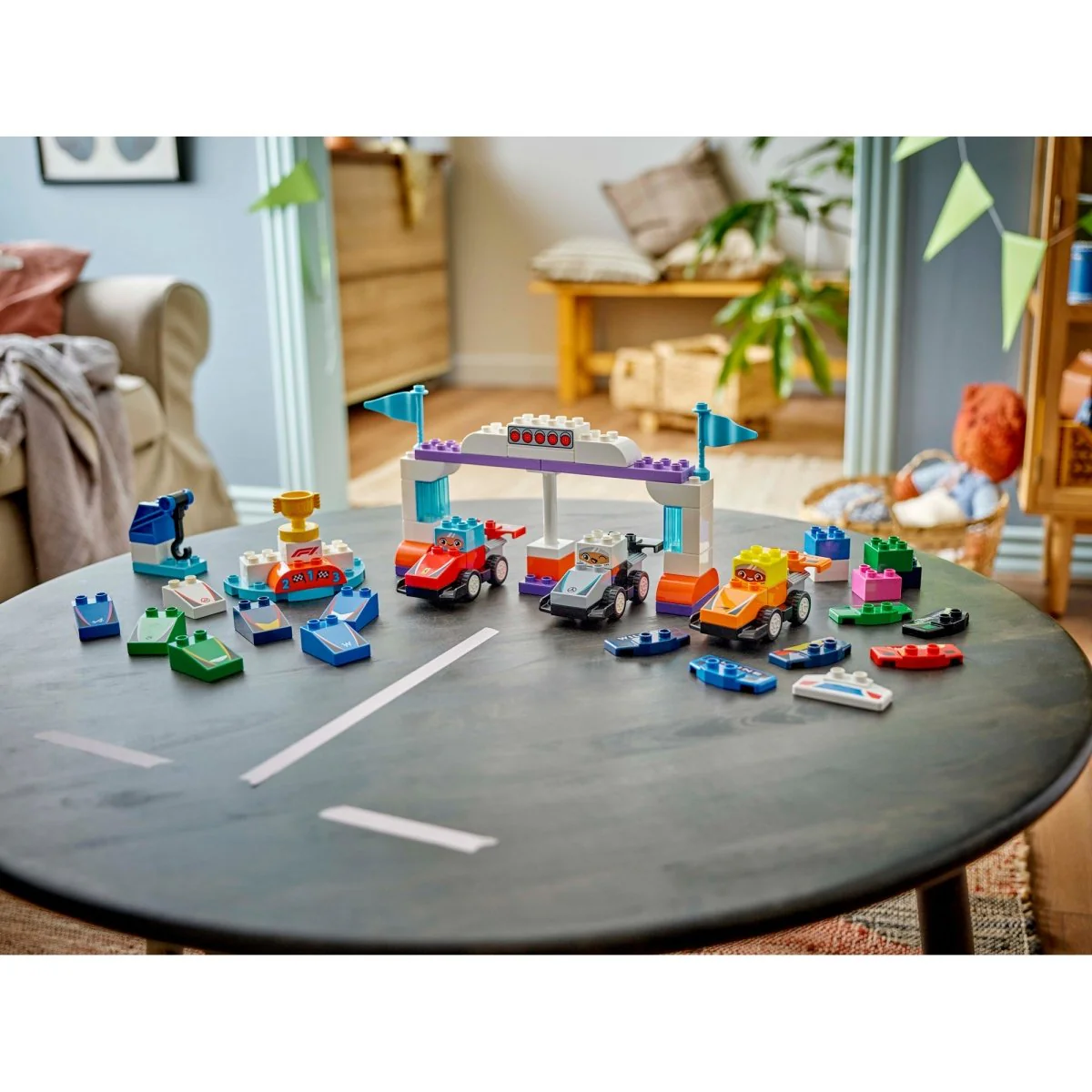 LEGO Duplo F1 Team Race Cars & Drivers, 10445, Ages 2+, 70 Pieces - Image 9