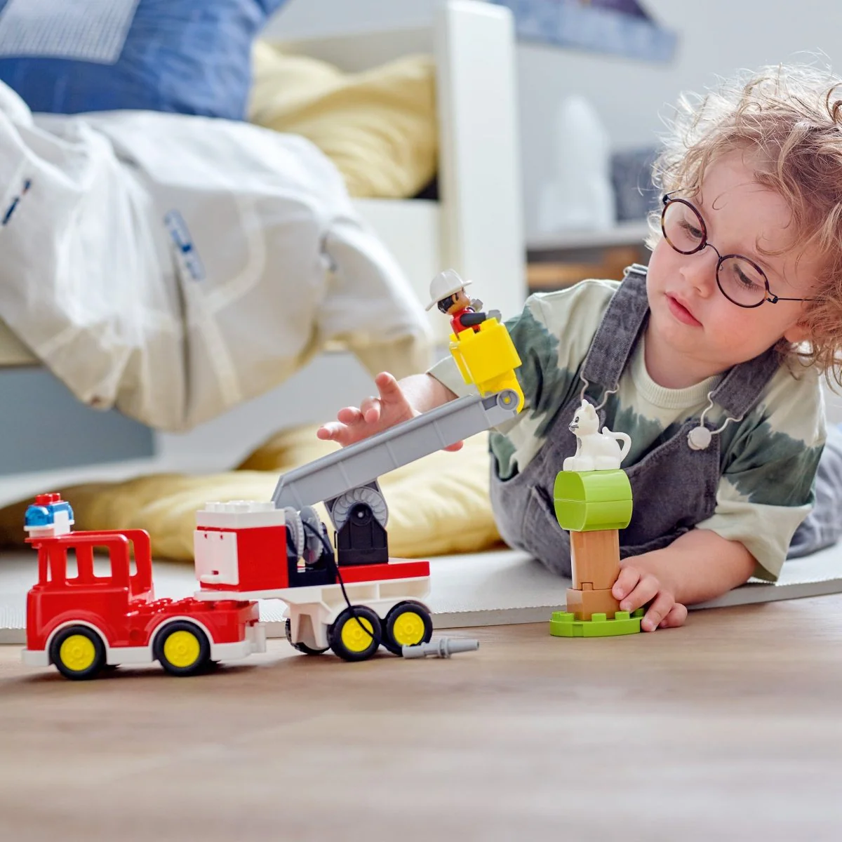 LEGO Duplo Fire Truck, 10969, Ages 2+, 21 Pieces - Image 9