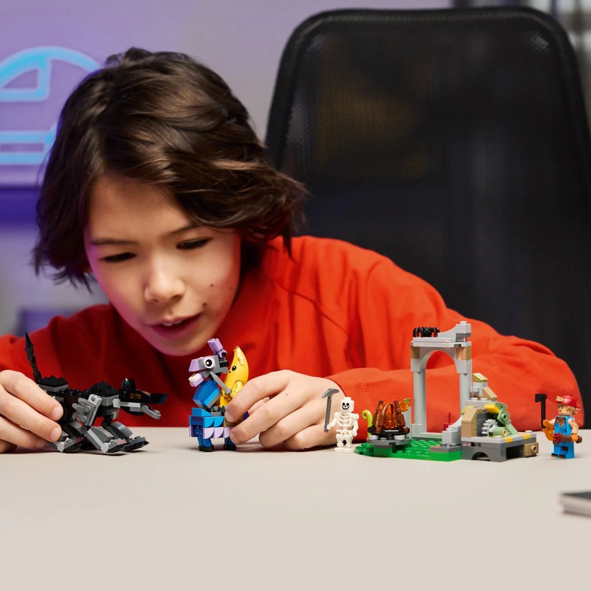 LEGO Fortnite Peely & Sparkplug's Camp, 77075, Ages 7+, 250 Pieces - Image 11