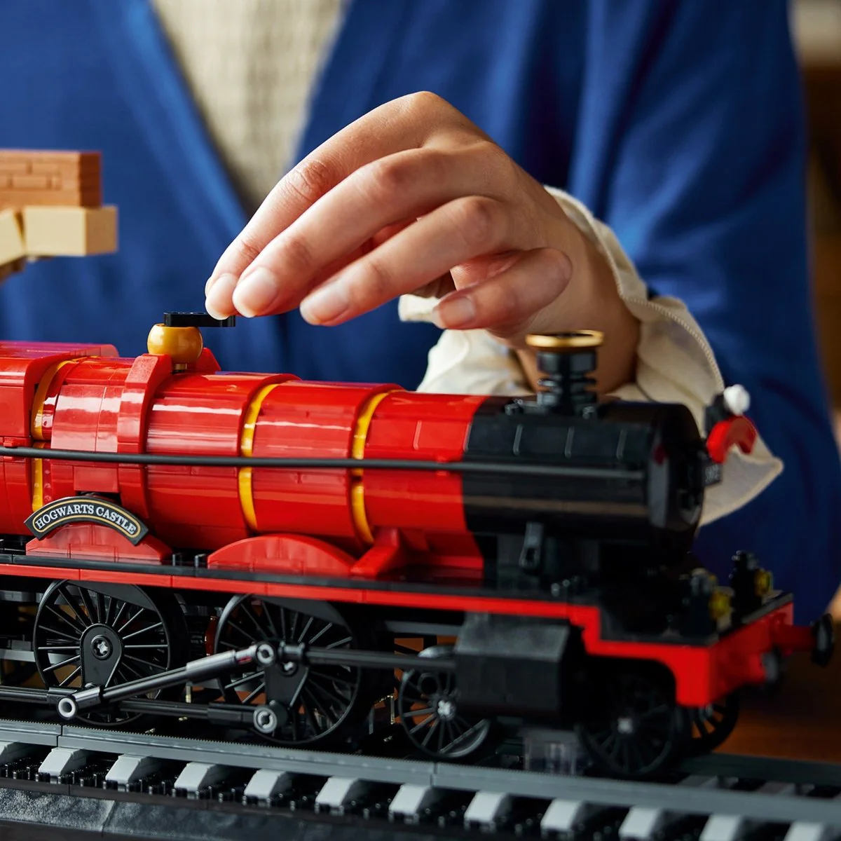 LEGO Harry Potter Hogwarts Express Collectors' Edition, 76405, Ages 18+, 5129 Pieces - Image 9