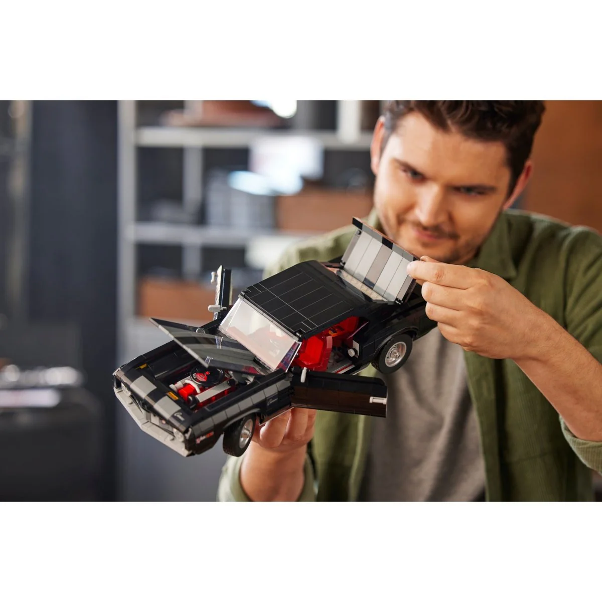 LEGO Icons Chevrolet Camaro Z28, 10304, Ages 18+, 1456 Pieces - Image 9