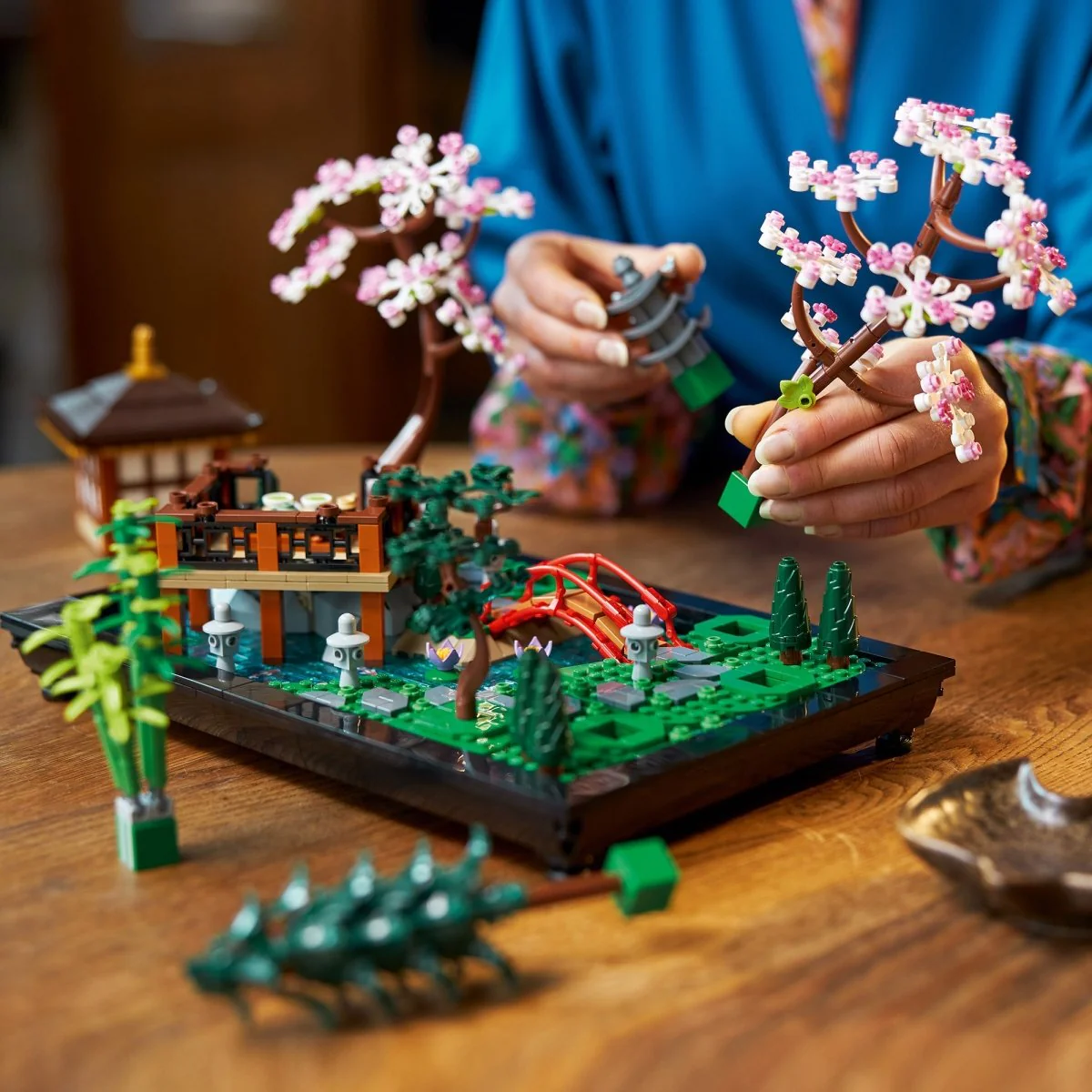 LEGO Icons Tranquil Garden, 10315, Ages 18+, 1363 Pieces - Image 7