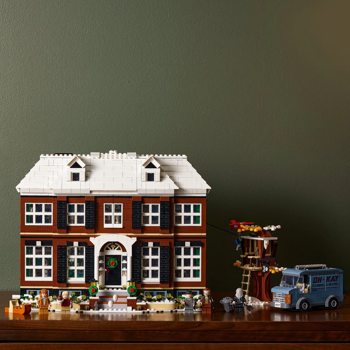 LEGO Ideas Home Alone, 21330, Ages 18+, 3955 Pieces - Image 11