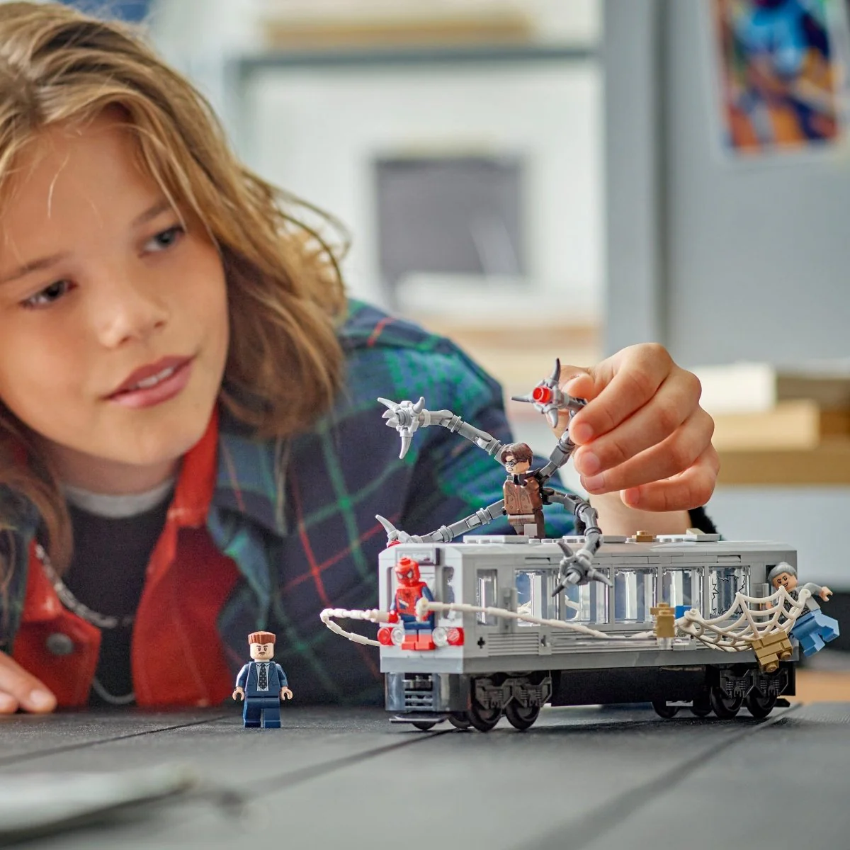 LEGO Marvel Spider-Man vs. Doc Ock Subway Train Scene, 76321, Ages 9+, 393 Pieces - Image 9