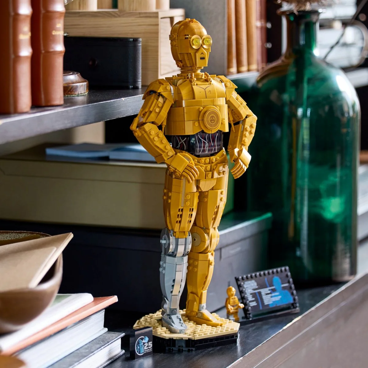 LEGO Star Wars C-3PO, 75398, Ages 18+, 1138 Pieces - Image 7