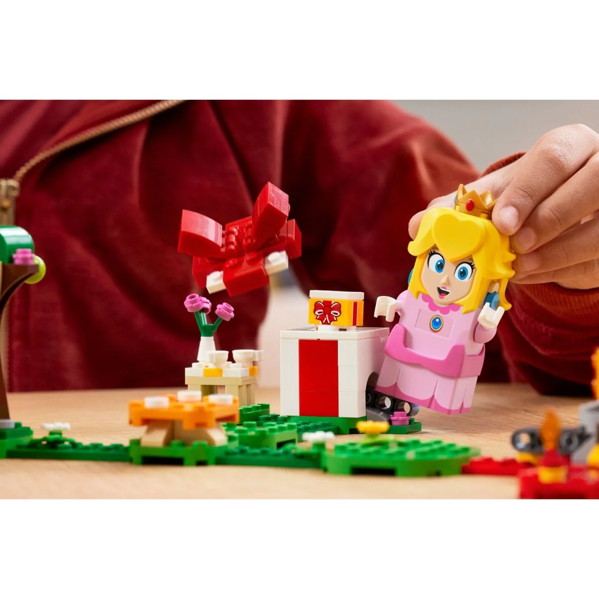 LEGO Super Mario Adventures with Peach Starter Course, 71403, Ages 6+, 354 Pieces - Image 10