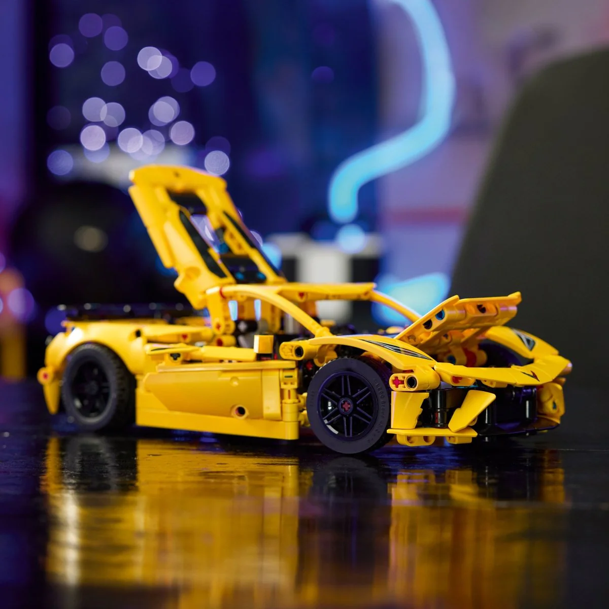 LEGO Technic Chevrolet Corvette Stingray, 42205, Ages 9+, 732 Pieces - Image 13