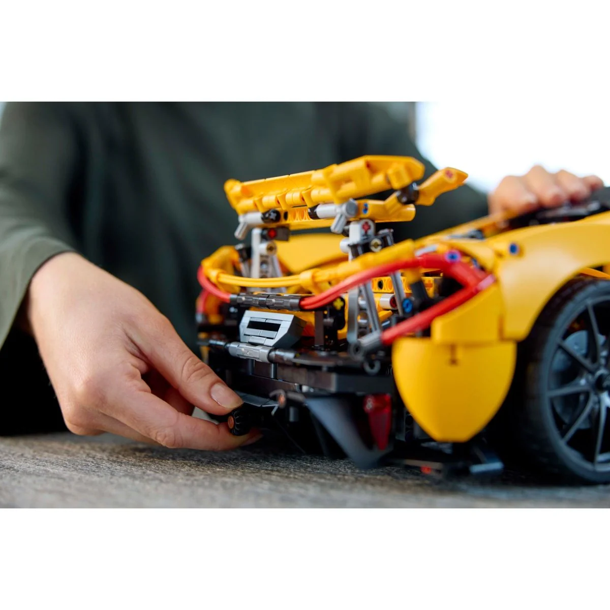 LEGO Technic McLaren P1, 42172, Ages 18+, 3893 Pieces - Image 8
