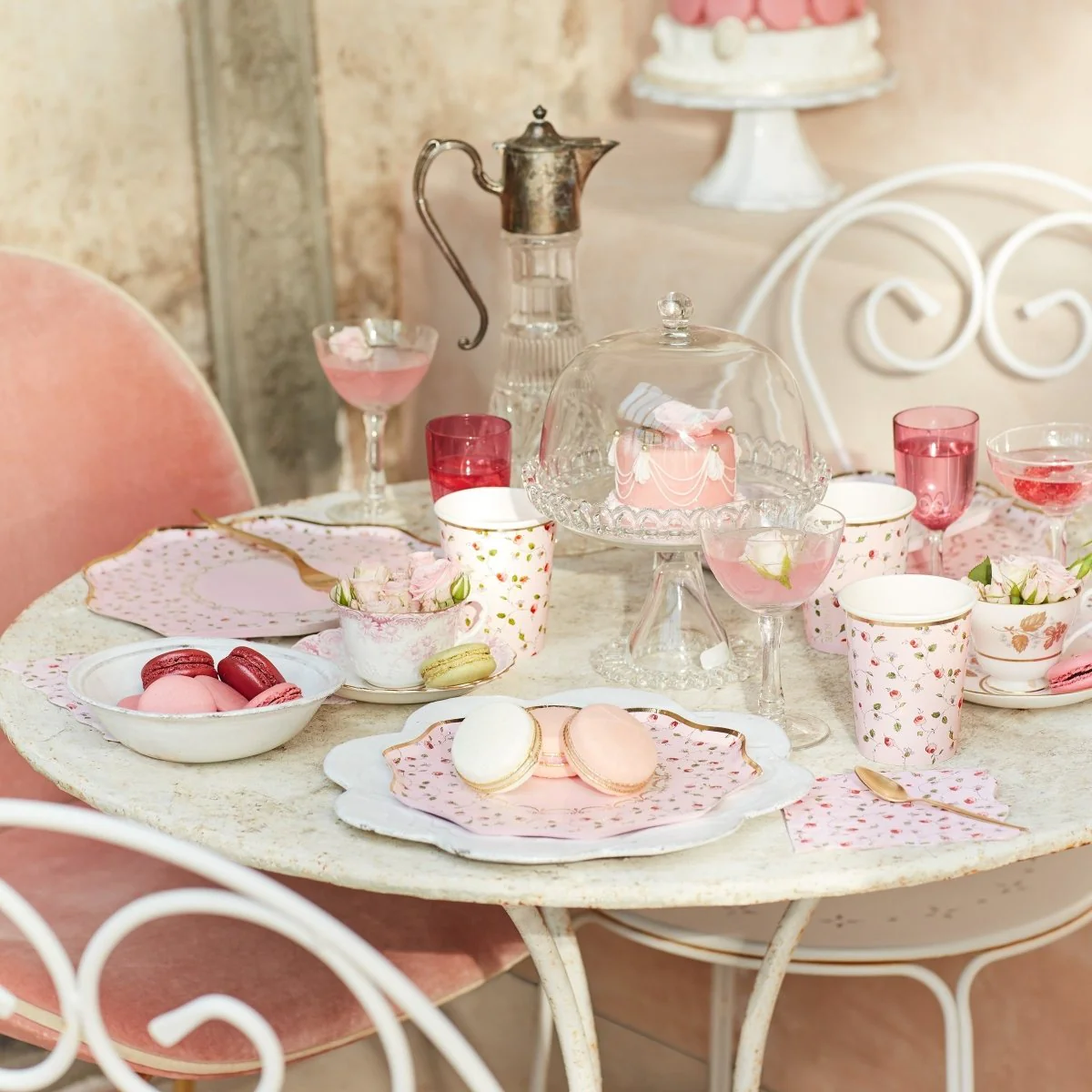 Marie-Antoinette Party Paper Cups, Ladurée, 9 Oz, 8 Count - Image 2
