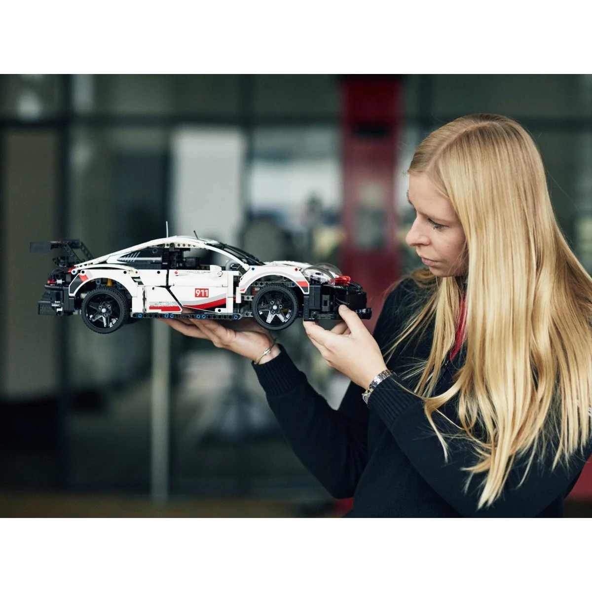 LEGO Technic Porsche 911 RSR, 42096, Ages 10+, 1580 Pieces - Image 12