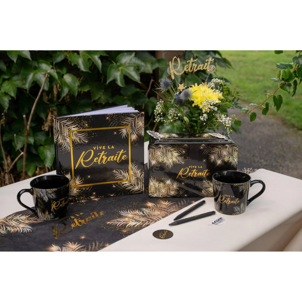 'Retraite Dorée Noire' Guest Book, 1 Count - Image 2