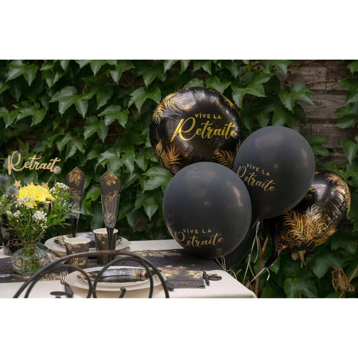 'Retraite Dorée Noire' Round Foil Balloon, 18 Inches, 1 Count - Image 2