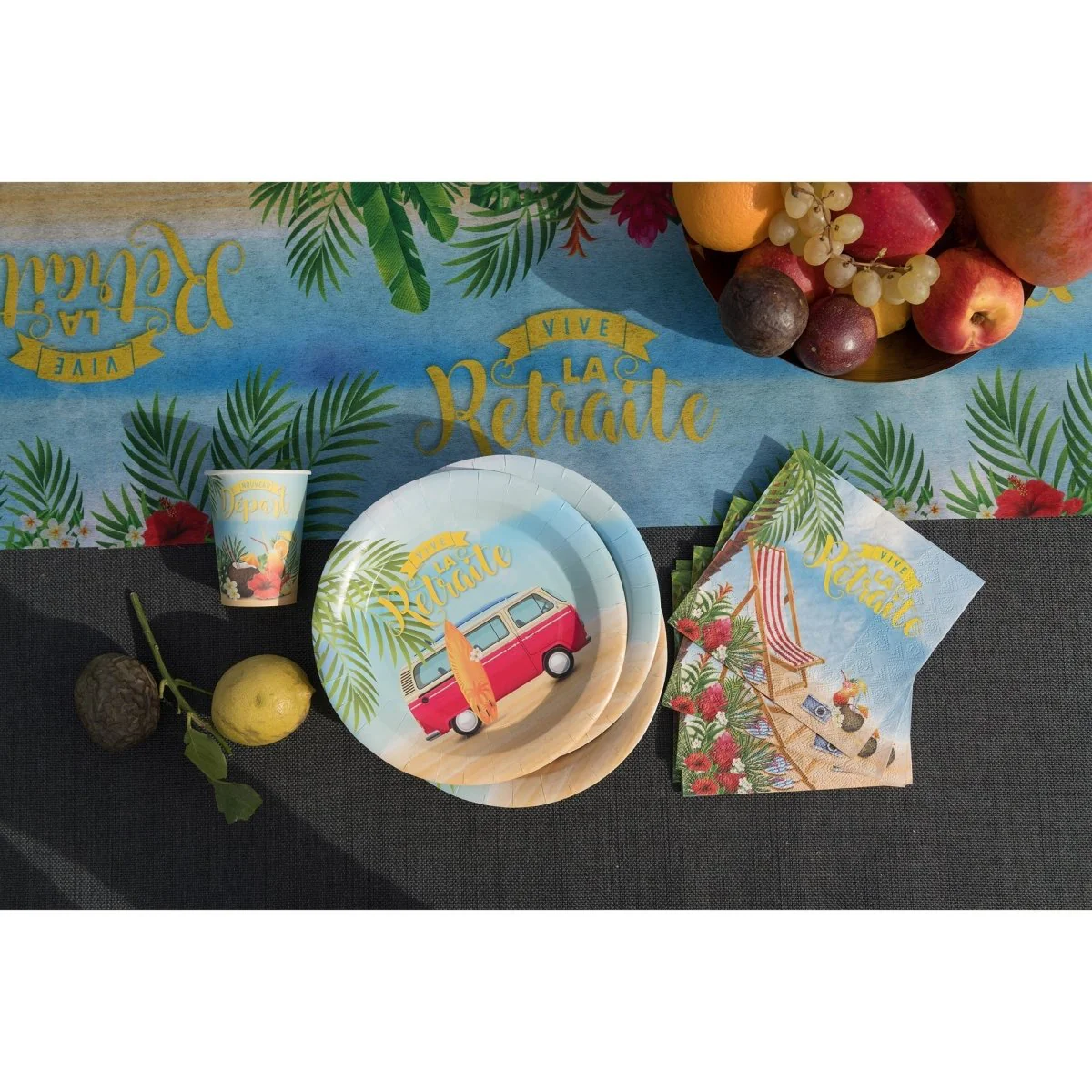 Retraite Retro "Vive la retraite" Large Round Lunch Paper Plates, 9 Inches, 10 Count - Image 2
